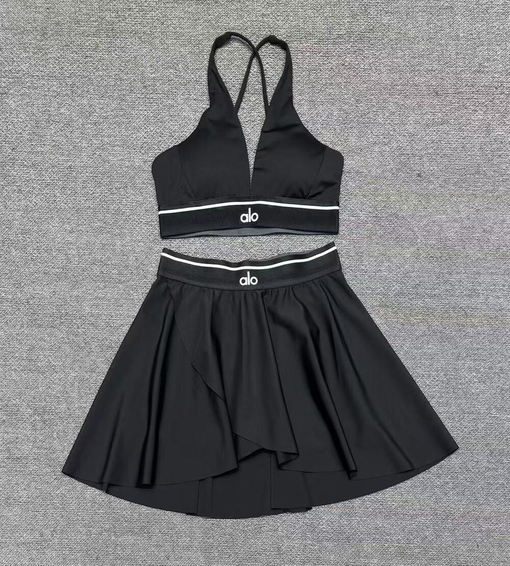 Alo Yoga Workwear Set Skirt